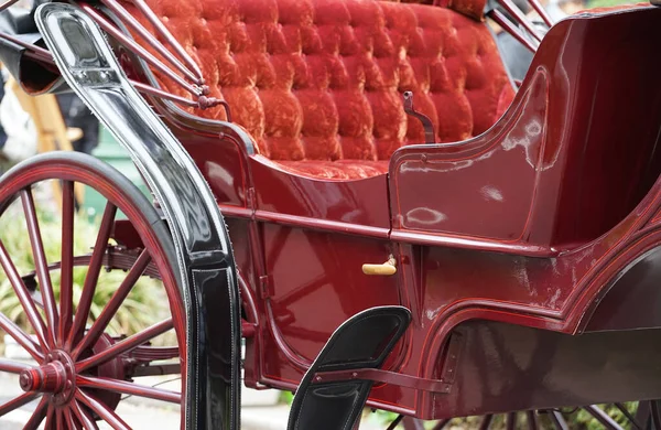 Sitz Und Rad Des Roten Wagens — Stockfoto