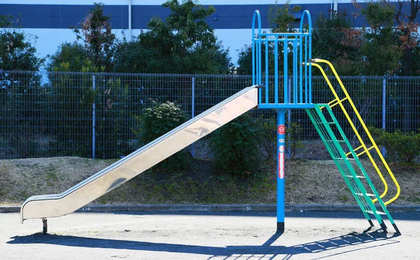 Equipamento Playground Corrediça Parque Dia Quando Era Fino — Fotografia de Stock