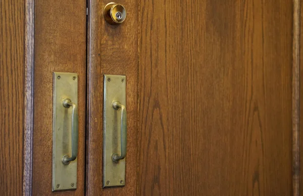 Chwyt Drewnianych Drzwi Pokoju — Zdjęcie stockowe