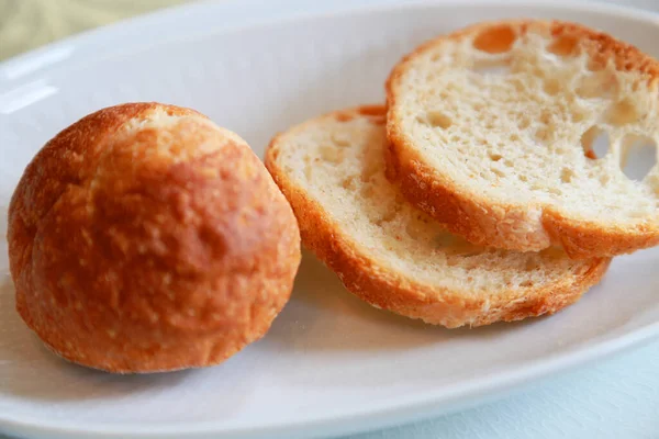Хліб Сніданку Тарілці — стокове фото