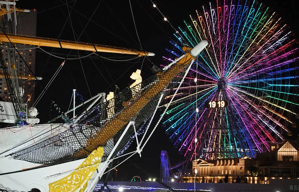 Night View Sailing Boat Colorful Ferris Wheel Japanese Park — Stock Photo, Image