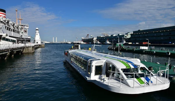 Japán Yokohama Kikötő Forgalmának Tengeri Busza — Stock Fotó