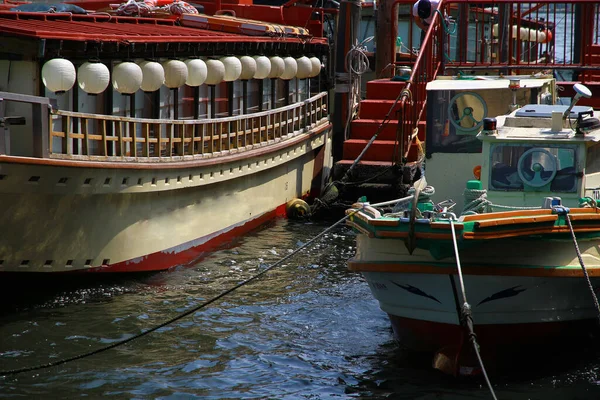 Bateau Touristique Qui Mouille Dans Fleuve Sumida Tokyo Japon — Photo