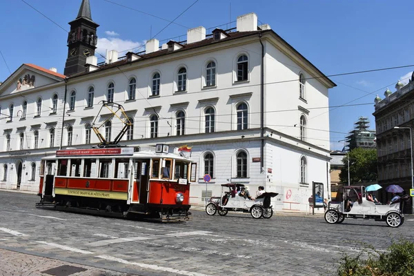 Prague City Vintage Bil — Stockfoto