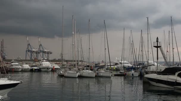 Larnaca Ciprusi Köztársaság November 2017 Marina Csónakok Felhős Időjárási Viszonyok — Stock videók