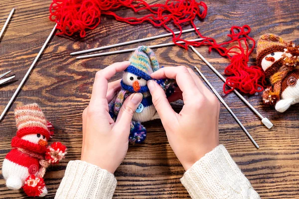 Cadeaux Noël Faits Main Fond Bois Vue Dessus Décoration Nouvel Images De Stock Libres De Droits