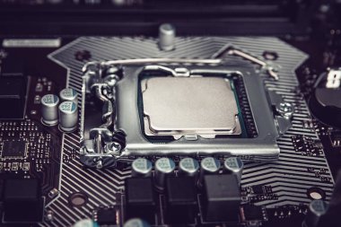 Bilgisayar teknolojisinin elektronik mühendisi. Bakım bilgisayar cpu donanım yükseltme anakart bileşenidir. PC tamir, teknisyen ve sanayi destek kavramı