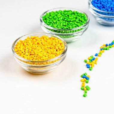Polimerik boya. Plastik topaklar. Plastik cerrahi için renkli. Granüllerdeki pigmentler.