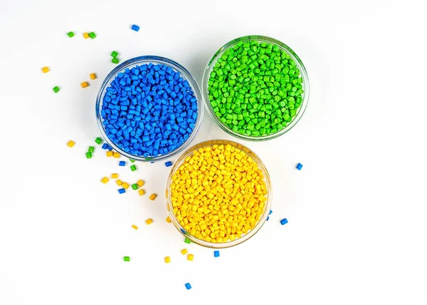 Polymerfarbstoff. Kunststoffpellets. Farbstoff für Kunststoffe. Pigment im Granulat — Stockfoto