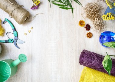 Çiçekçilik. Çiçekçi işyeri. Uzayı kopyala Çiçek teslimatı. Çiçekçi okulunda eğitim.