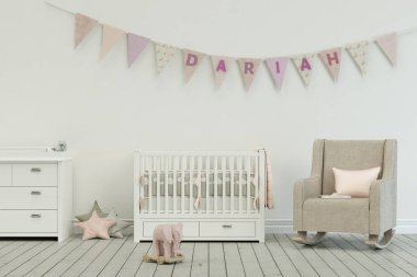 adı dariah ile dekore edilmiş bayrakları ile modern kreş