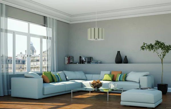 Светлая комната с серым диваном перед окном — стоковое фото