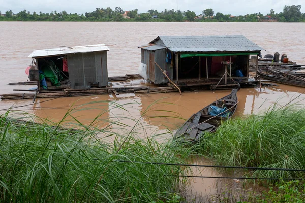 Cambodja Een Drijvend Dorp Van Vietnamese Vissers — Stockfoto