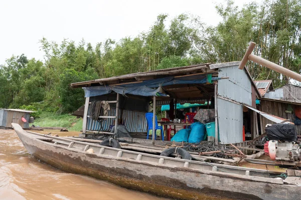 Cambogia Villaggio Galleggiante Pescatori Vietnamiti — Foto Stock