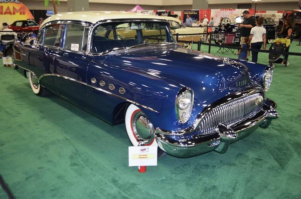 1954 Buick Roadmaster Exhibición Salón Del Automóvil 2018 Centro Convenciones — Foto de Stock