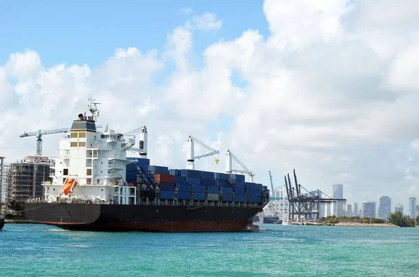 Containerschip Invoeren Van Haven Van Miami — Stockfoto