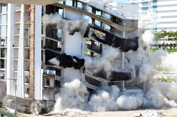 Implosion South Shore Hospital Miami Beach Florida Abril 2019 — Fotografia de Stock