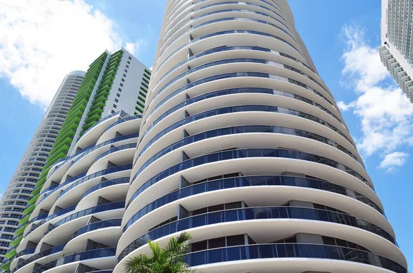 Ultra Modern Rental Buildings Soaring High Miami Florida — Stock Photo, Image