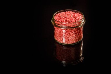 Üstten Görünüm Cam Kavanoz pembe organik deniz tuzu ile