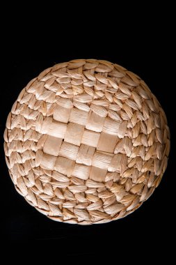 Yukarıdan küçük el yapımı tekne üzerinde yuvarlak kutusu