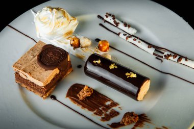 üst görünümü closeup çikolata ve kremsi mus tatlı