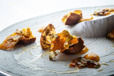 tatlı soslu ezilmiş cupcakes closeup trendy restoran tatlı