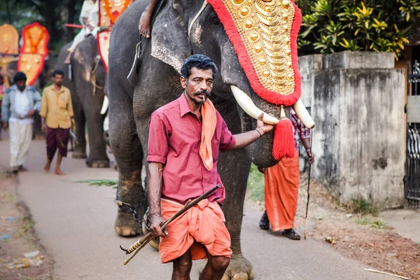 Kottayam Kerala Ινδια Ιανουαριου 2012 Κοντινό Πλάνο Ινδούς Άνδρες Και — Φωτογραφία Αρχείου