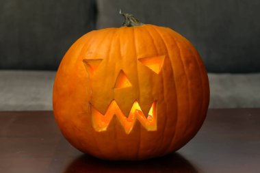 Turuncu kabak başına tablo