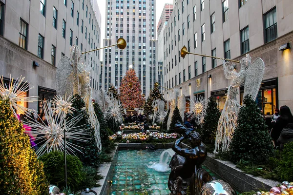 Nowy Jork Usa Grudnia 2018 Christmast Drzewa Centrum Rockefellera Aniołami — Zdjęcie stockowe