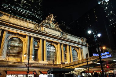 New York, Ny - Kasım 05: Grand central terminali New York'ta New York'ta 5 Kasım 2014 akşam ışıklı.