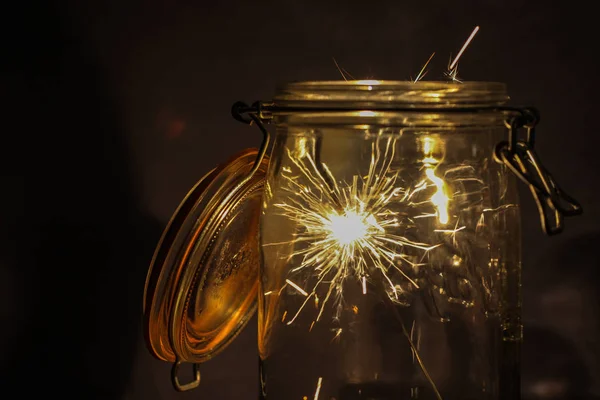 瓶の中の花火 — ストック写真