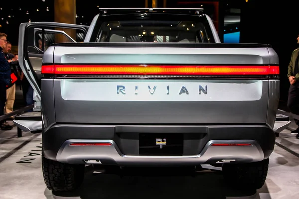 Rivian R1t Kamyonet