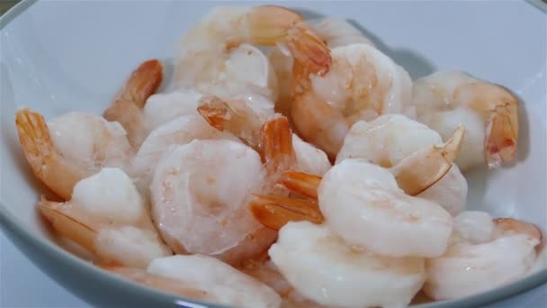 Shrimps Rotating Dish — Stock Video