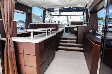 Yeni Galeon 560 Sky 2020 Progressive Norwalk Boat Show'da shoving