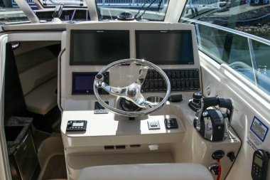 Yeni 2019 Conquest 345 Progressive Norwalk Boat Show D üzerinde shoving