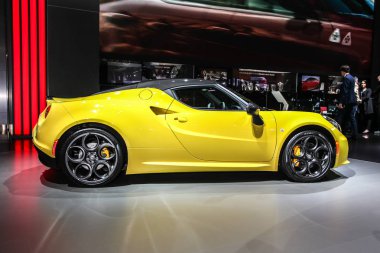 Alfa Romeo 4c, New York Uluslararası Otomobil Fuarı 2017 'de gösterildi