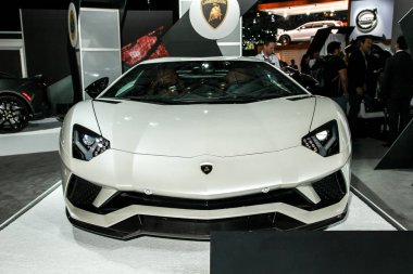Lamborghini Aventador S, New York International Auto 'da gösteriliyor.