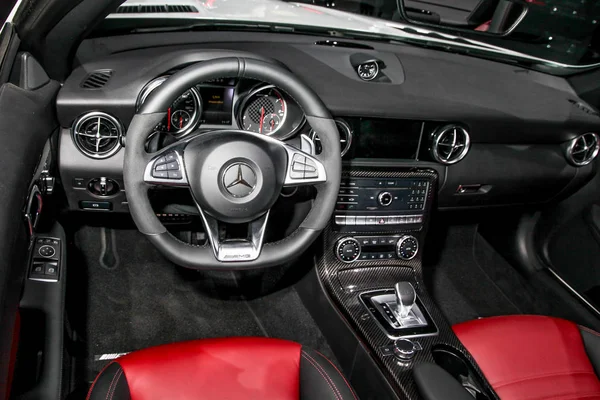 Mercedes- benz amg slc 43 auf der new york international a — Stockfoto