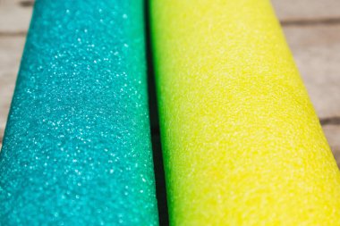 Yüzen eriştenin renkli soyut arkaplanı