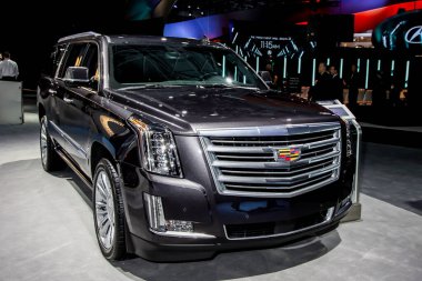 NEW YORK - 23 Mart 2016 'da 2016 Uluslararası Otomobil Fuarı' nda bir Cadillac CT6 sergisi, 25 Mart - 3 Nisan 2016 tarihleri arasında New York, New York 'ta devam ediyor..