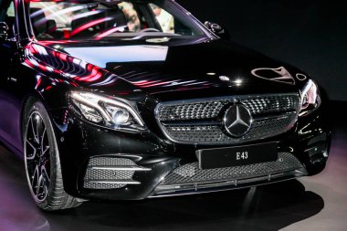 NEW YORK - 23 Mart: 2016 tarihli basın gününde New York Uluslararası Otomobil Fuarı 'nda bir Mercedes E 43 sergisi, 25 Mart - 3 Nisan 2016 tarihleri arasında New York, New York' ta devam ediyor.