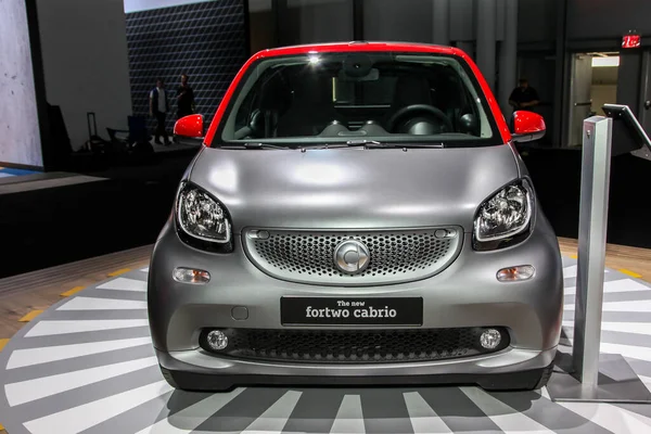 Nova Iorque Março Uma Exposição Mercedes Smart Fortwo 2016 New — Fotografia de Stock