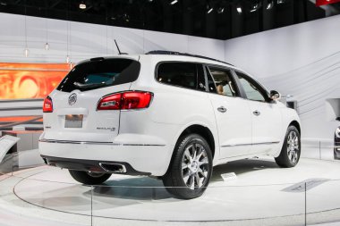 NEW YORK, NY, ABD - 1 Nisan 2015: Buick sergisi Buick Otomobil Fuarı Basın Günü 'nde, halka açık gösteri 3-12 Nisan 2015 tarihleri arasında New York, New York, New York' ta devam ediyor.