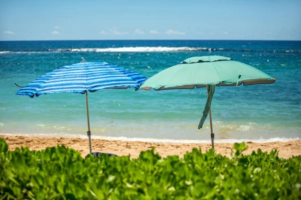 Ocean View Public Sandy Beach Umbrellas Poipu Area Kauai Hawaii — Stock Photo, Image