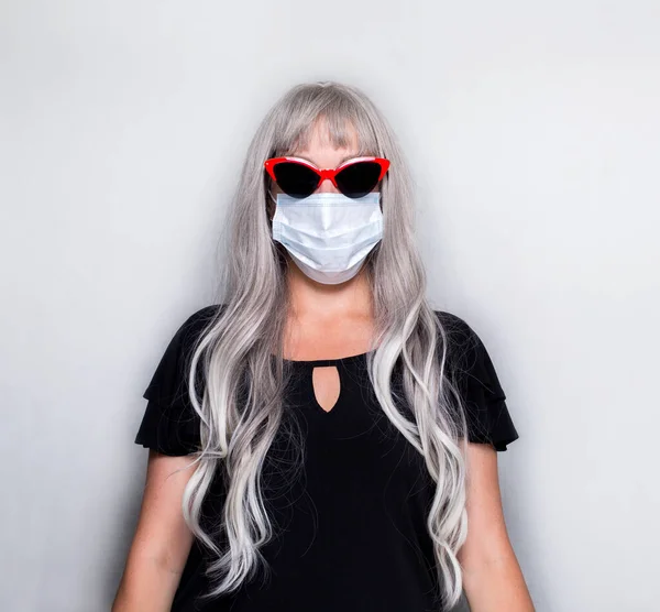 Woman Platinum Blond Hair Fancy Red Sunglasses Paper Mask Looking — Stock Photo, Image