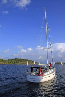 Split, Vis, Hırvatistan - 17 Ekim 2010: Split yat yarışı sırasında yelkenli anatomu - Vis