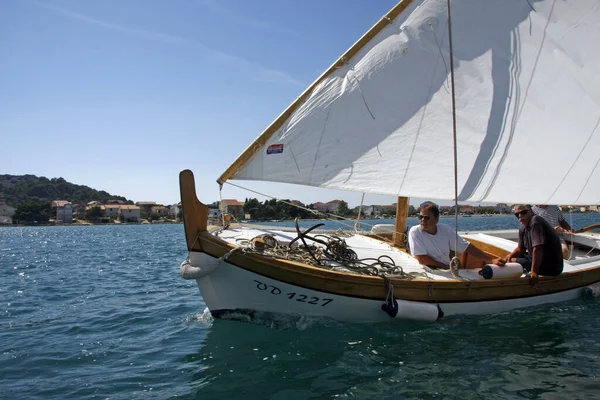 Betina Croatia August 2011 Traditional Wooden Sailboat Regatta Latin Sail — Stock Photo, Image