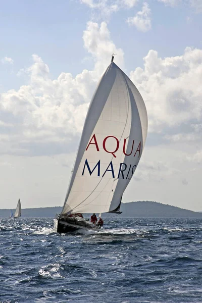 Split Vis Chorwacja Października 2010 Żeglarz Aqua Maris Podczas Regat — Zdjęcie stockowe