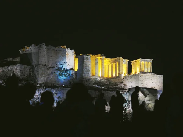 Silhouettes de personnes sur le fond du Parthenon.Extra b — Photo