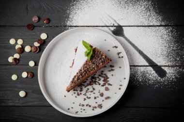 Kara Orman el yapımı kek